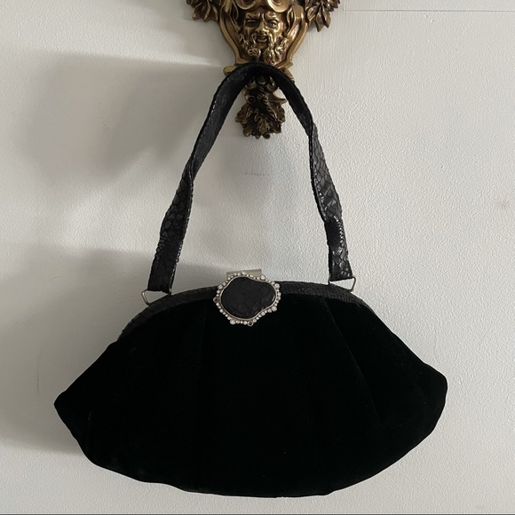 Adrianna papell black velvet handbag with snakeskin trim - Picture 2 of 11